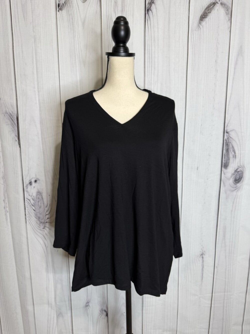 Chicos Tunic Top Sz 3 XL Black Knit V Neck 3/4 Sleeve Rayon Blend